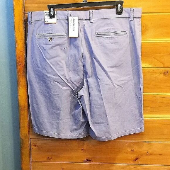 Old Navy Men's Slim Ultimate Built-in Flex Shorts - Picture 2 of 6